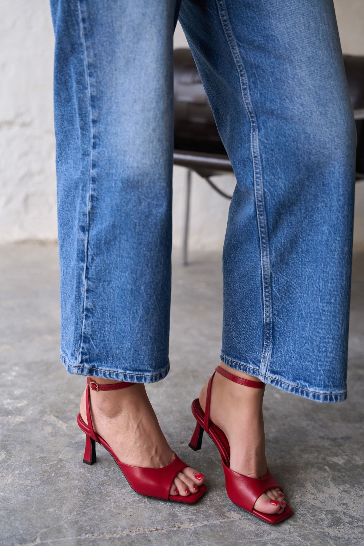 AUSTY KIRMIZI DERİ TOPUKLU AYAKKABI 