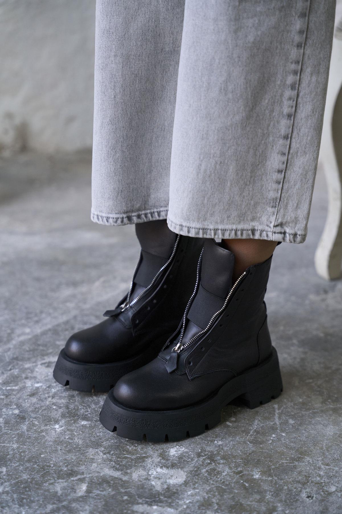 AVANE SİYAH DERİ BOT