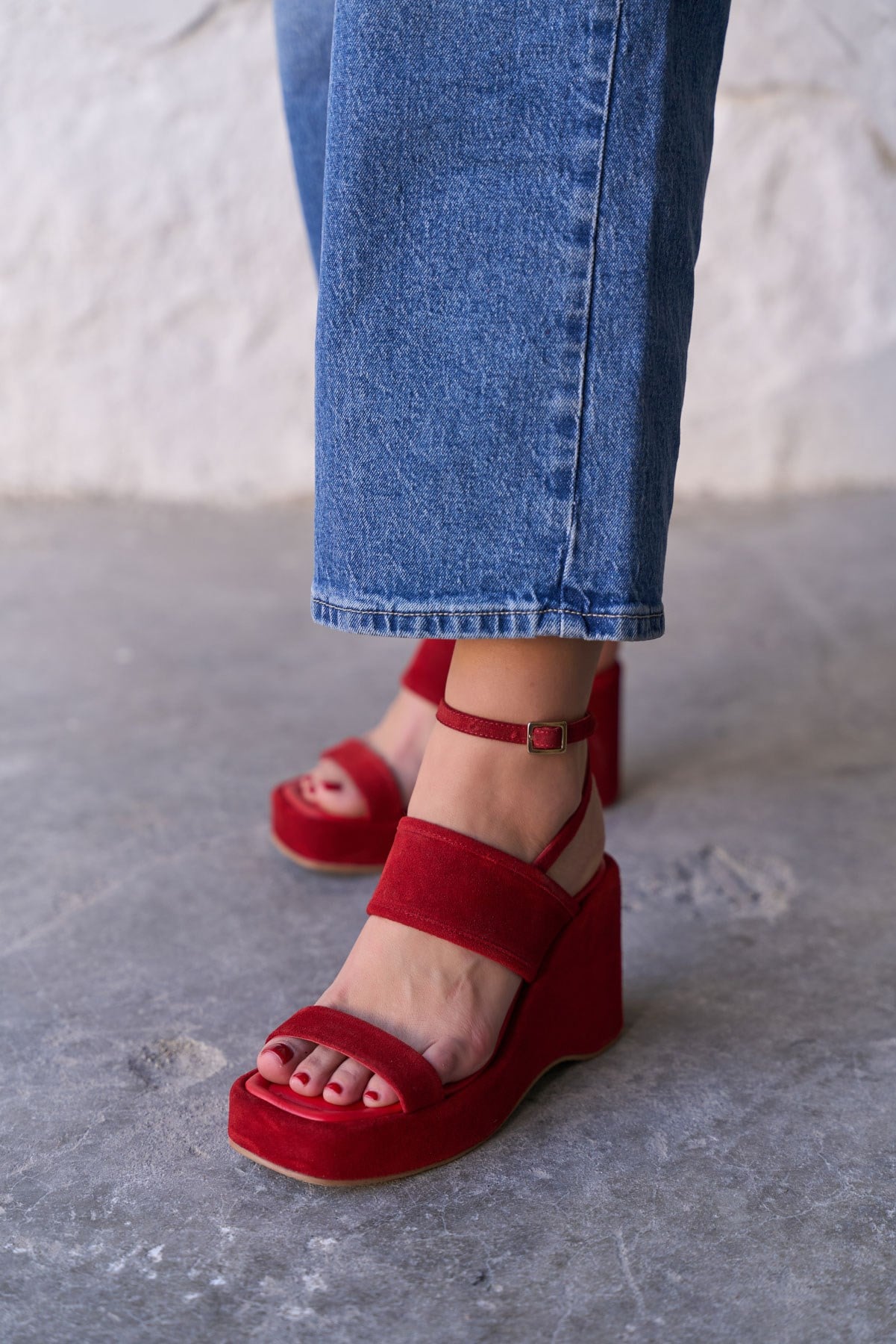BOBBY KIRMIZI SÜET SANDALET