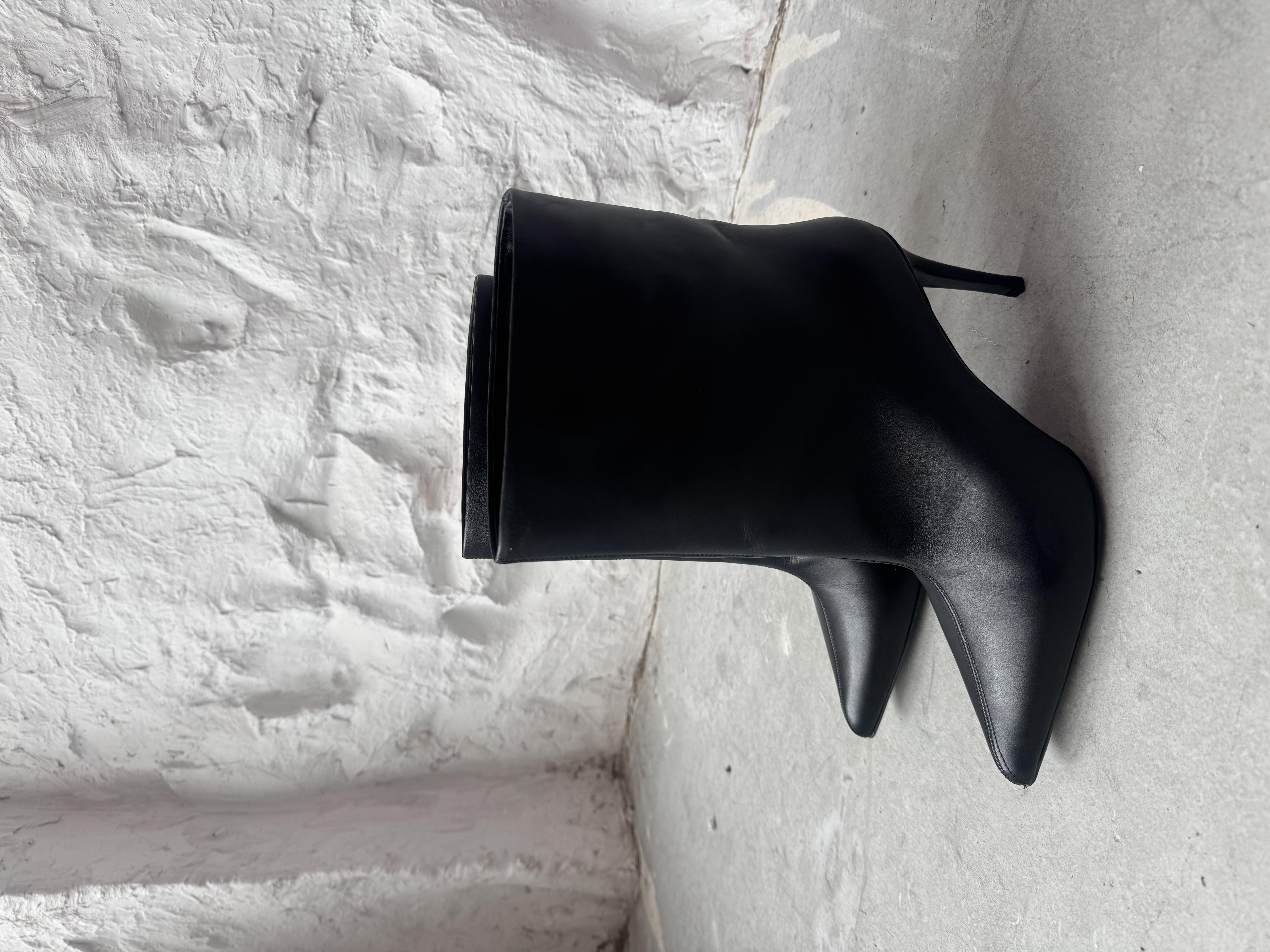 BOWSER SİYAH DERİ TOPUKLU BOT