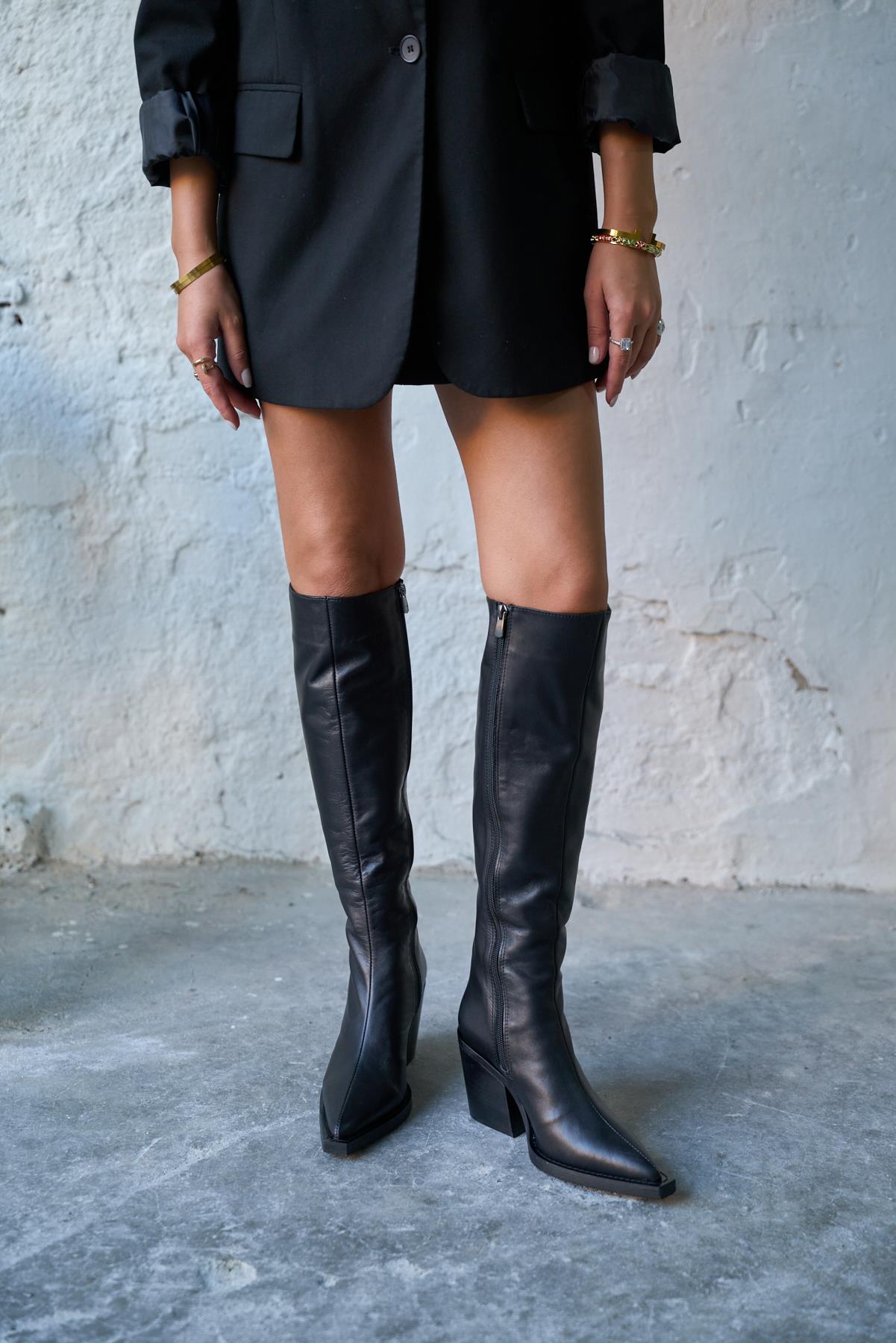 FRİEL SİYAH DERİ  ÇİZME