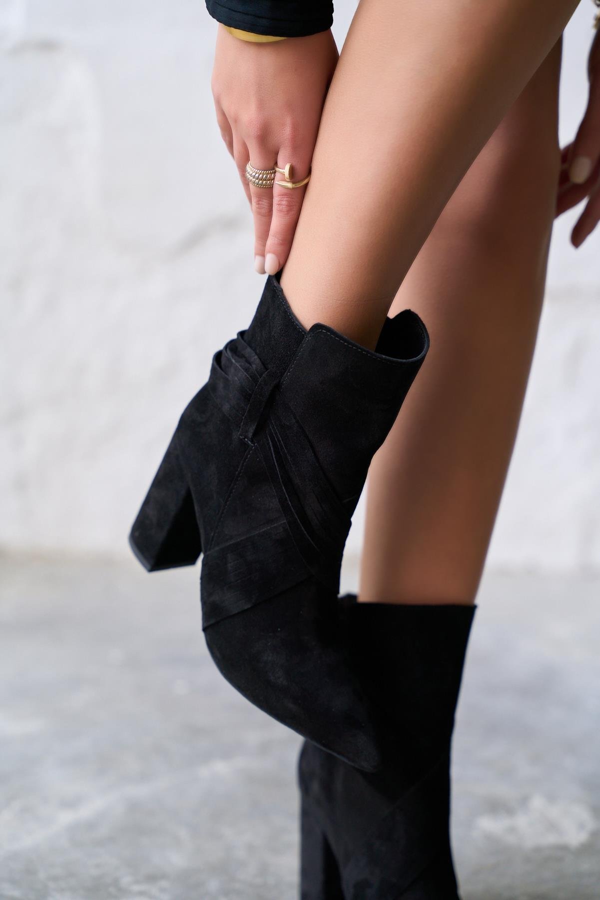 GİJON SİYAH SÜET TOPUKLU BOT