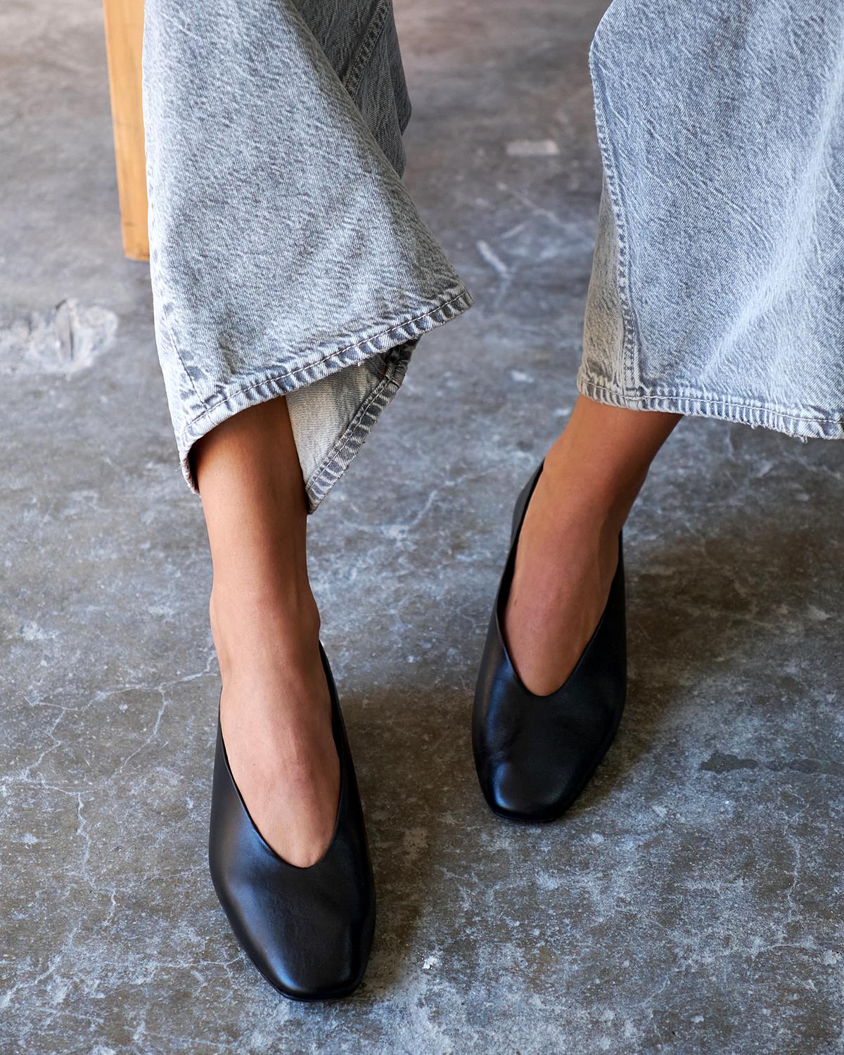 HEAVEN SİYAH DERİ BABET