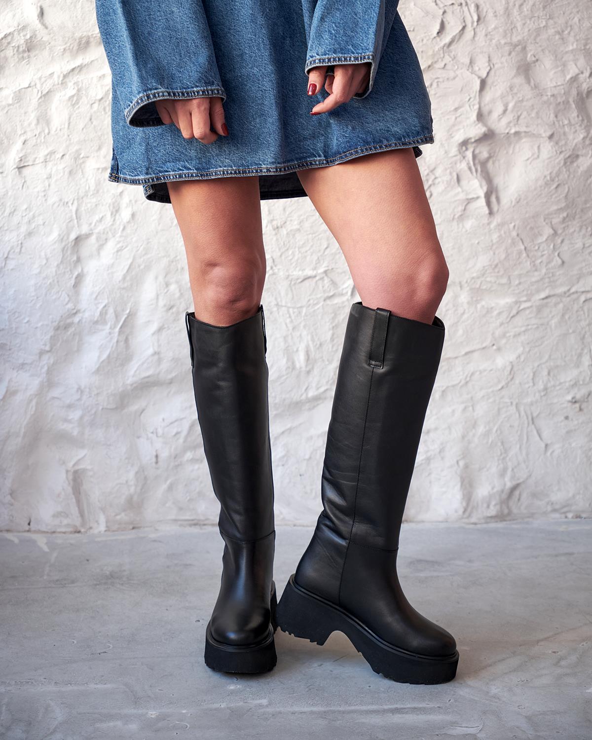 JENA SİYAH DERİ ÇİZME