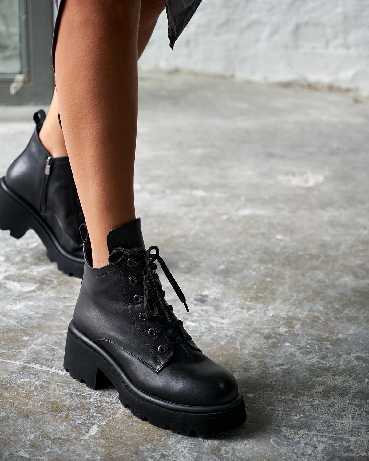 KOSTİC SİYAH DERİ BOT 