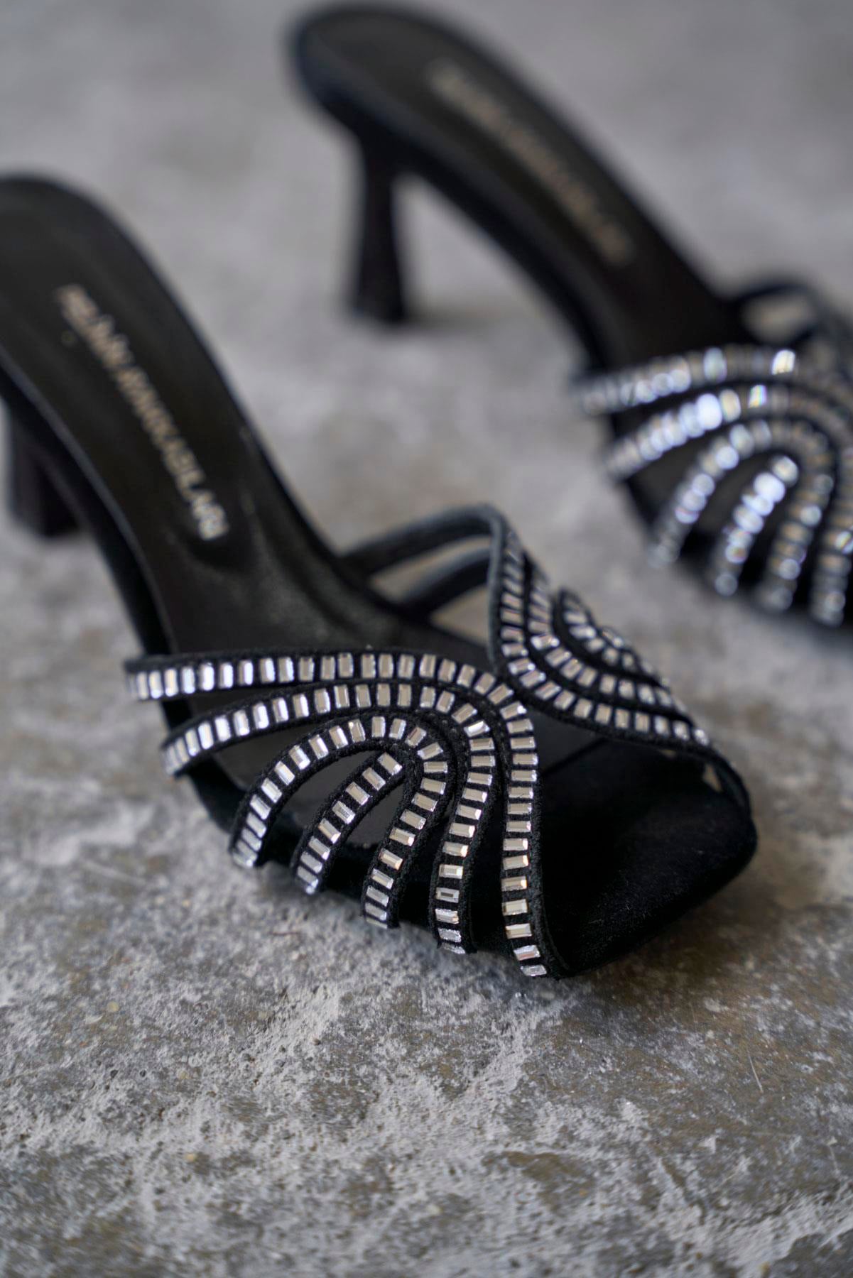 KUNDE SİYAH TOPUKLU TERLİK