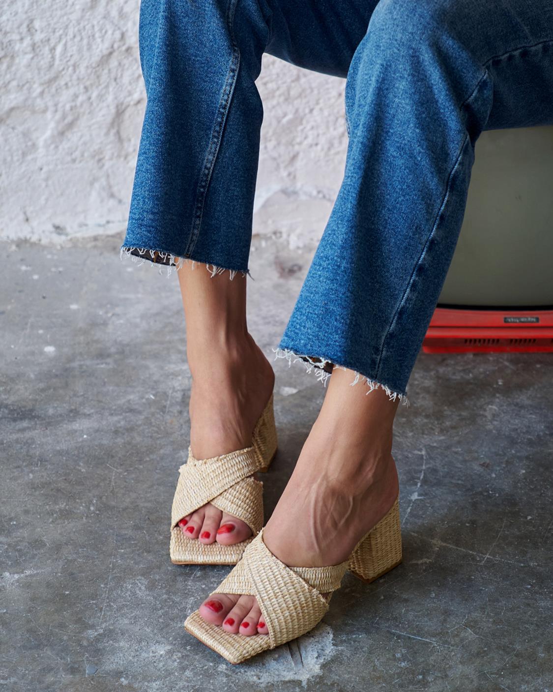 LOGİ HASIR TOPUKLU TERLİK