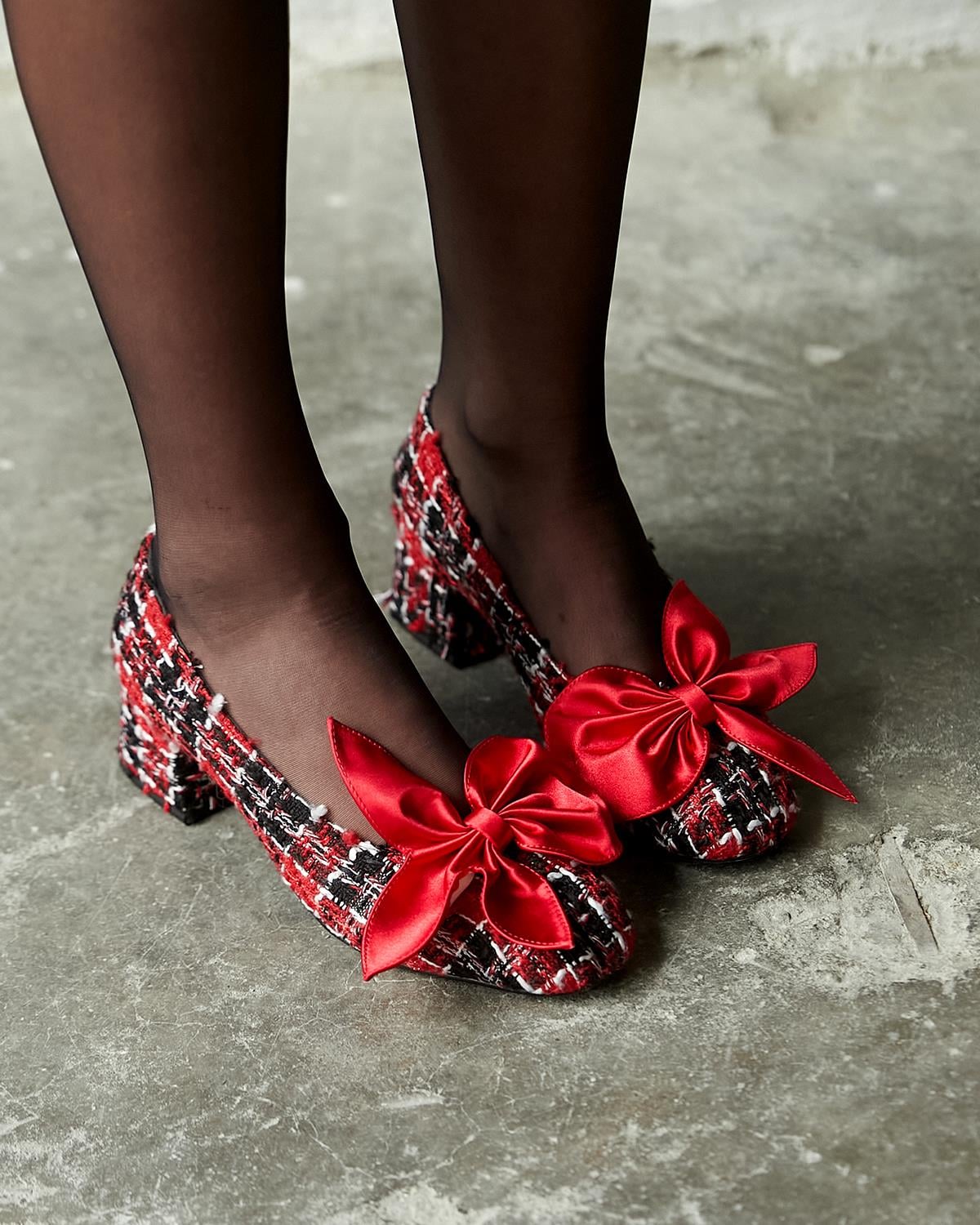 MARCA KIRMIZI KUMAŞ TOPUKLU AYAKKABI