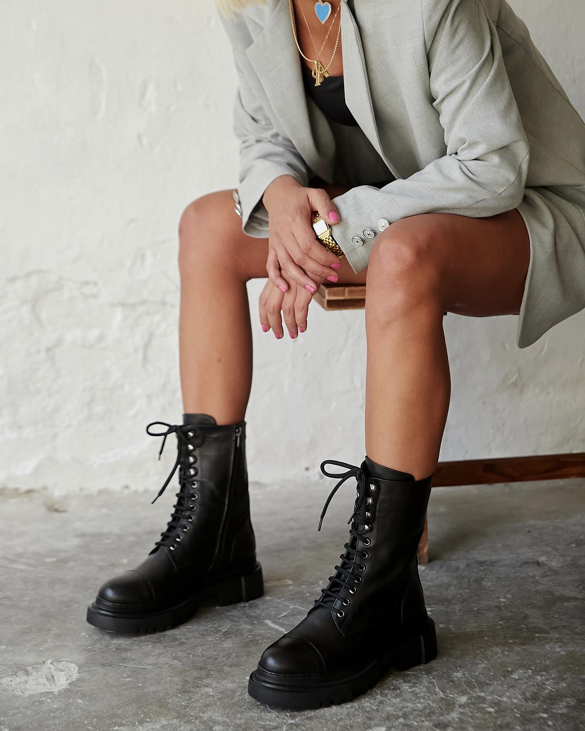 MARGİ SİYAH DERİ BOT