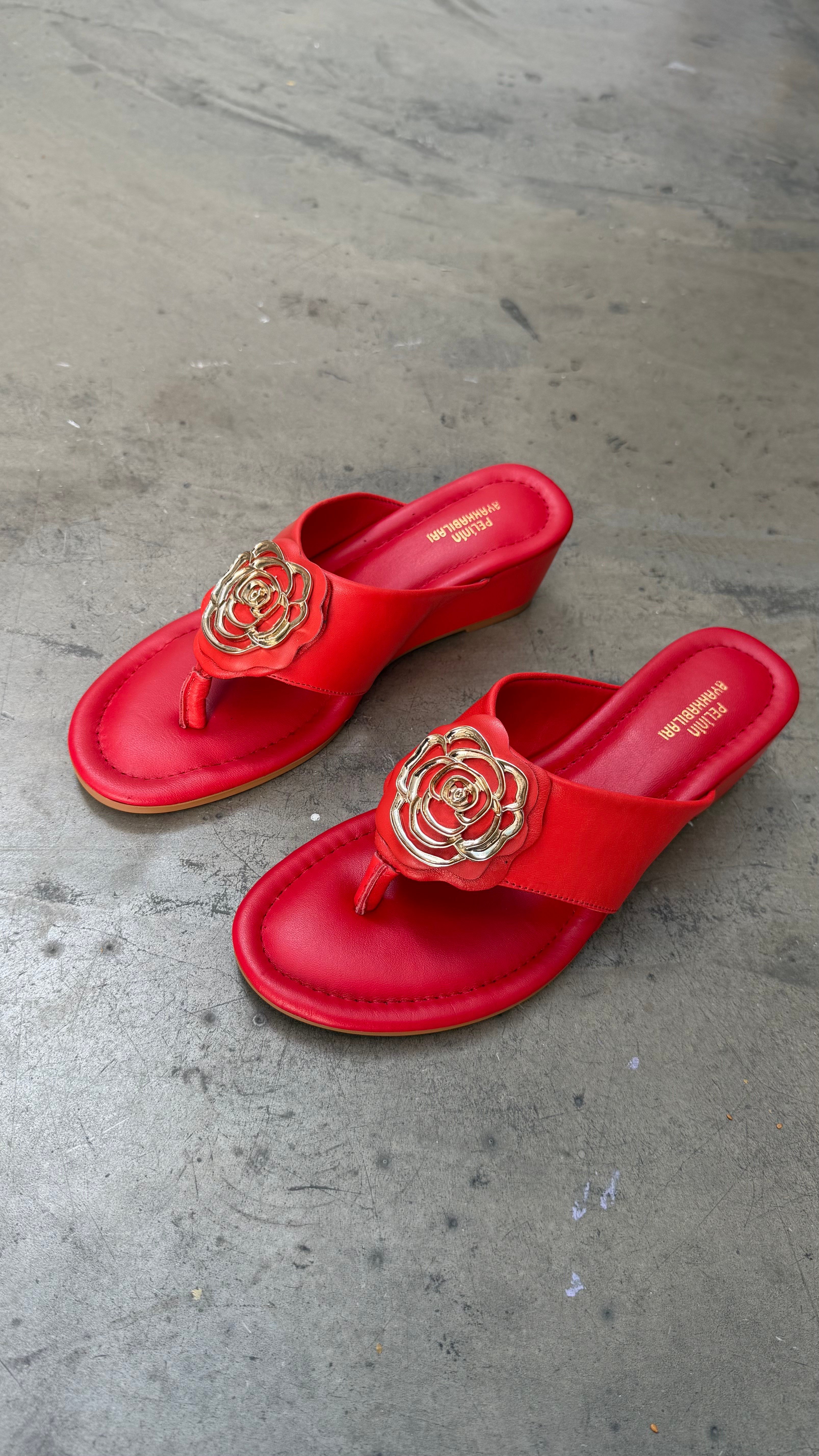 PİLLAR KIRMIZI DERİ TERLİK