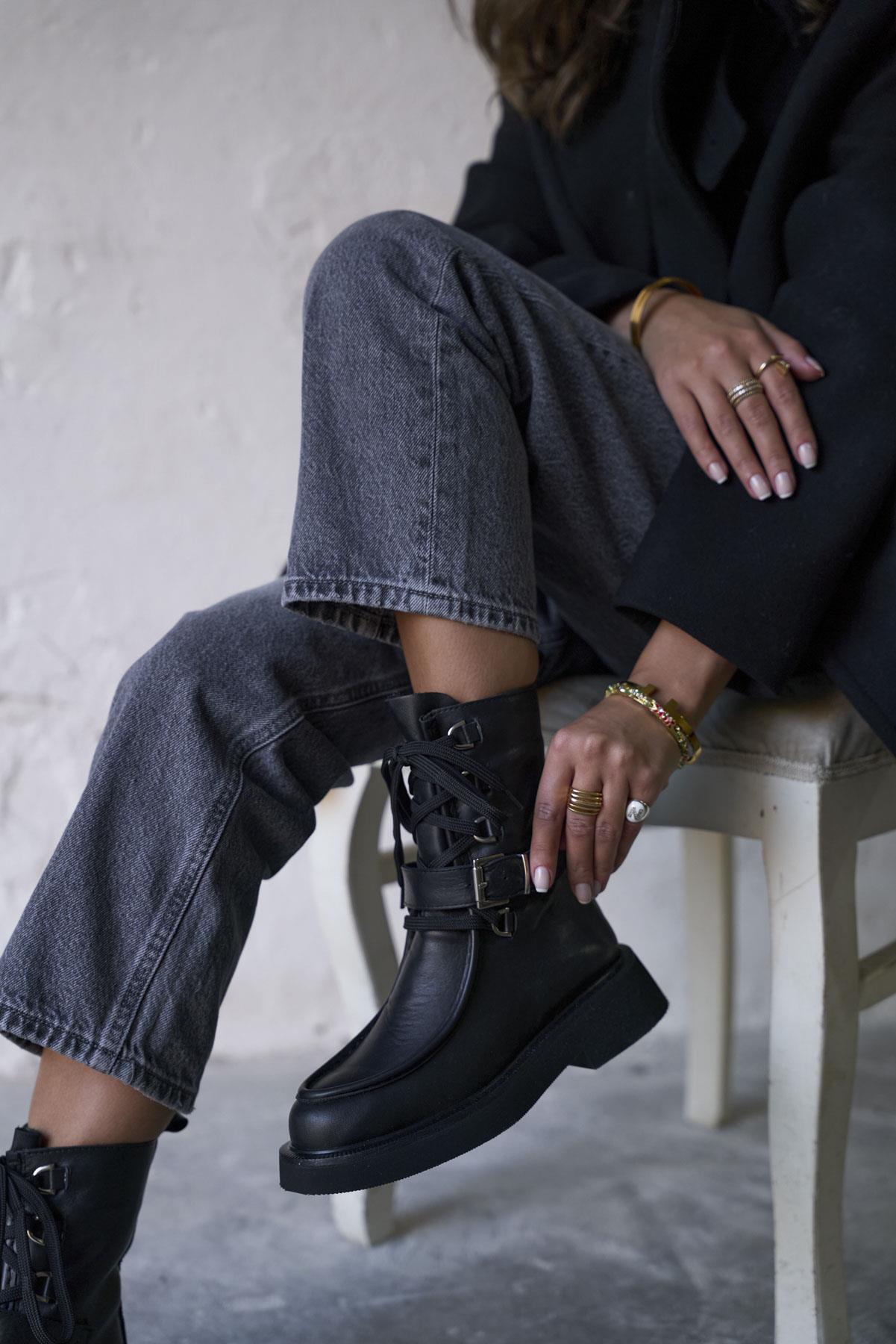 ROSVİEN SİYAH DERİ BOT