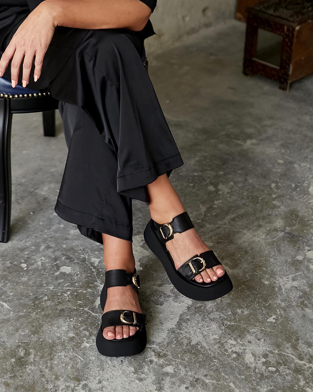 SCOOBY SİYAH SANDALET 