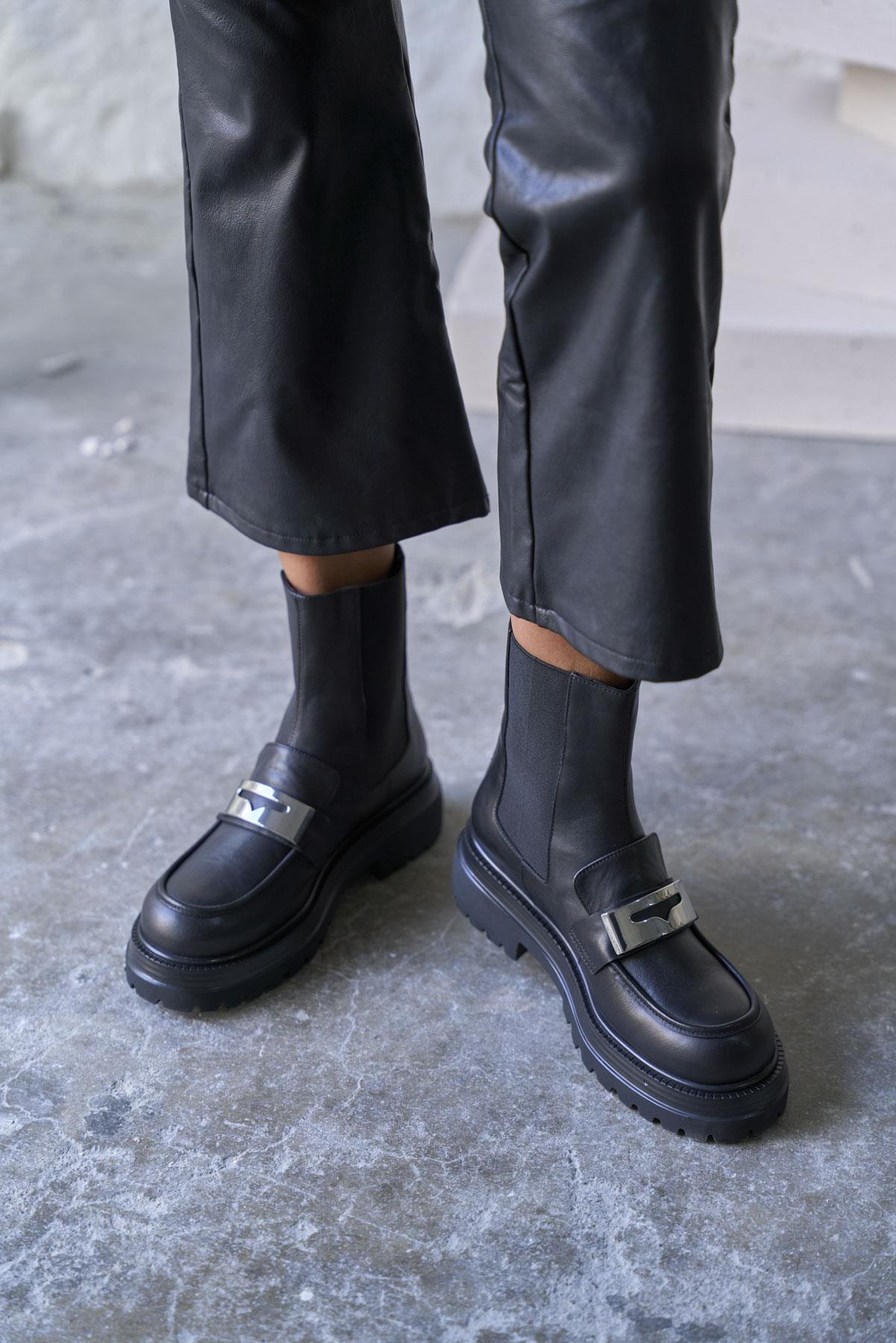 SOLEA SİYAH DERİ BOT