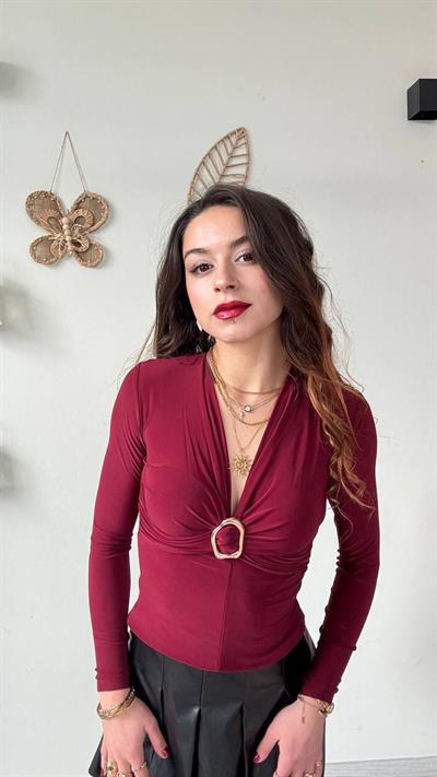 BODYKadın V Yaka Tokalı Büzgülü Uzun Kollu Çok Şık Body