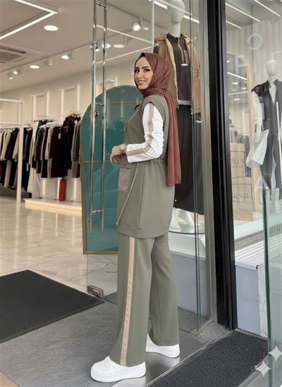 10733 Paraşüt Kumaş Detaylı Sweat Pantolonlu Üçlü Takım