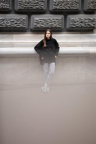 2474 Parmak Geçme Detaylı Sweatshirt