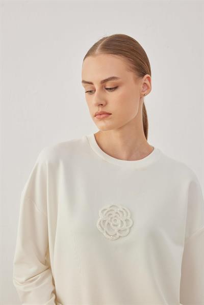 2699 Gül Aksesuarlı Sweatshırt