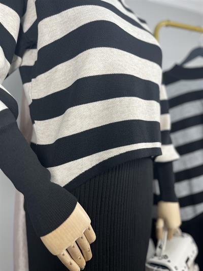 3011 Çizgili Bluzlu Jileli Triko Takım