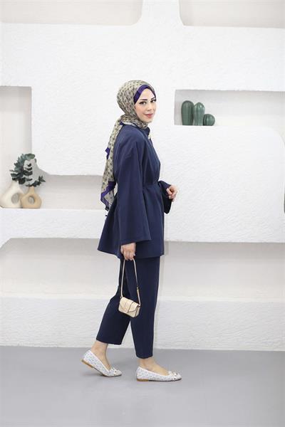 3111-1 Metal Düğmeli Asimetrik Bağıcıklı Süet Takım