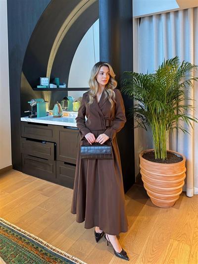 41337 Yaka Detaylı Bağcıklı Etekli Takım