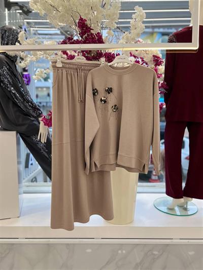 8203 Pul Çiçek İşlemeli Etekli Takım