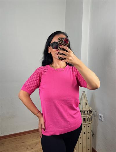 AJUR DETAYLI KISA KOLLU FUŞYA TRİKO BLUZ