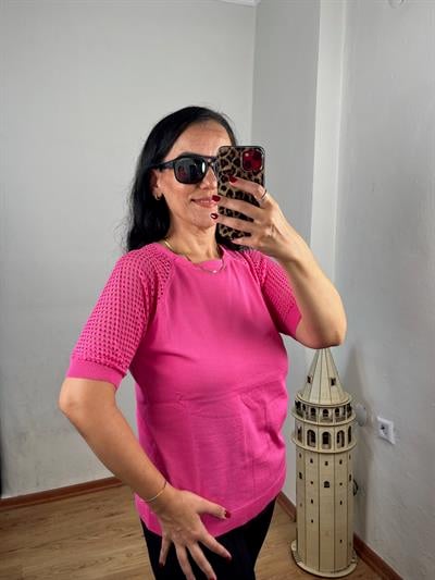 AJUR DETAYLI KISA KOLLU FUŞYA TRİKO BLUZ