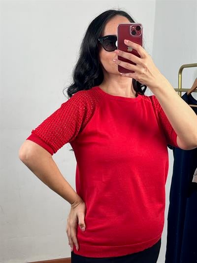 AJUR DETAYLI KISA KOLLU KIRMIZI TRİKO BLUZ