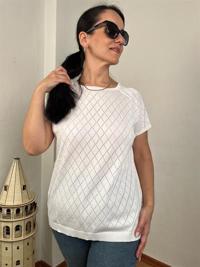 BAKLAVA DESENLİ KISA KOLLU BEYAZ TRİKO BLUZ
