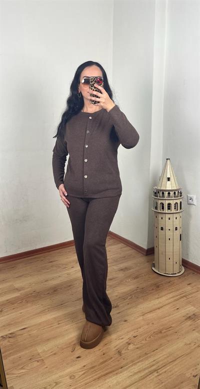 BİSİKLET YAKA SÜS ÇITÇIT DETAYLI KAHVERENGİ SELANİK TAKIM