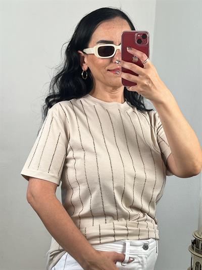 BİSİKLET YAKA TAŞ ÇİZGİLİ KREM T-SHIRT