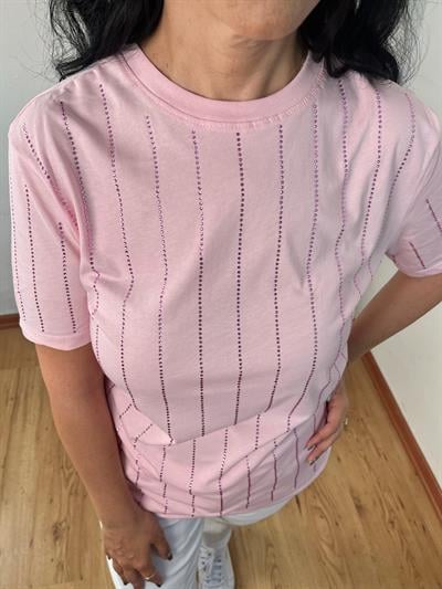 BİSİKLET YAKA TAŞ ÇİZGİLİ PEMBE T-SHIRT
