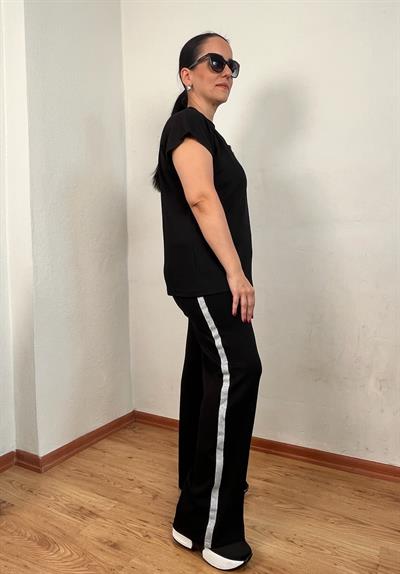 KALP DETAYLI SİMLİ ŞERİTLİ MODAL SİYAH TAKIM