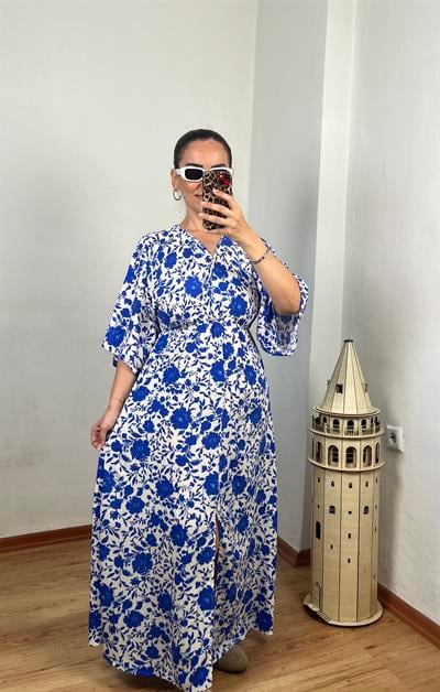 KRUVAZE YAKA BELİ LASTİKLİ MAVİ ÇİÇEKLİ ELBİSE