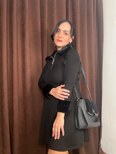 KÜRK DETAYLI FERMUARLI SİYAH ÇAN ELBİSE