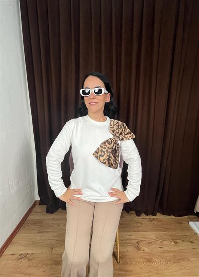 LEOPAR PAPYONLU BEYAZ SWEATSHİRT