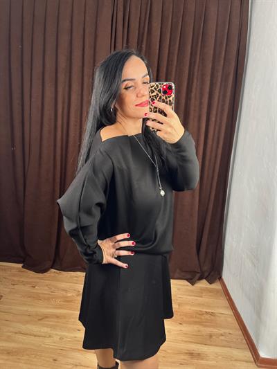 MODAL DÜŞÜK OMUZ SİYAH ETEK BLUZ TAKIM
