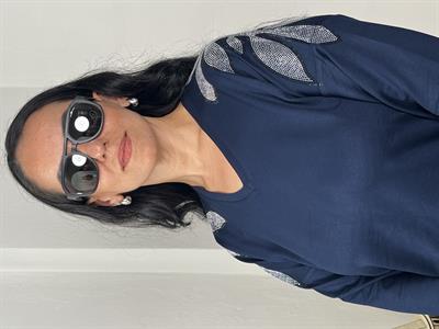 OMZU TAŞLI V YAKA LACİVERT BLUZ