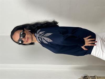 OMZU TAŞLI V YAKA LACİVERT BLUZ