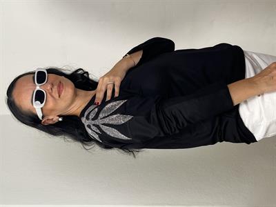 OMZU TAŞLI V YAKA SİYAH BLUZ