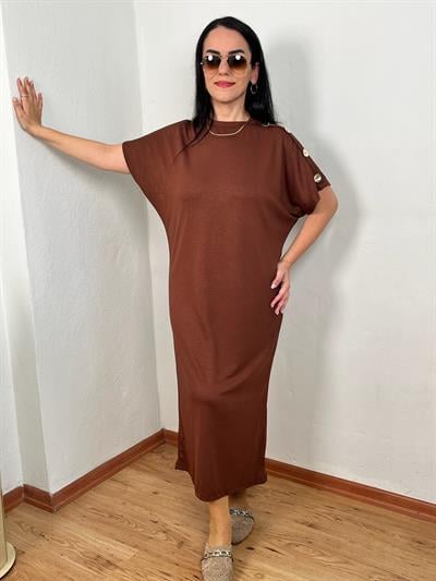 OMUZ GOLD DÜĞMELİ YARASA KOL MODAL KAHVERENGİ ELBİSE