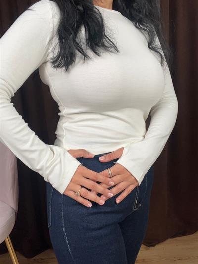 PARMAK GEÇMELİ BEYAZ BODY