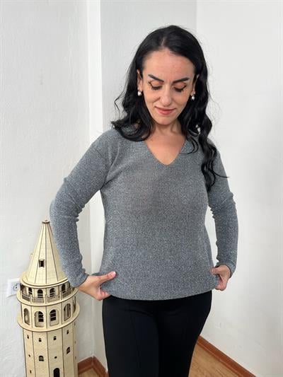 SİMLİ V YAKA GÜMÜŞ TRİKO BLUZ