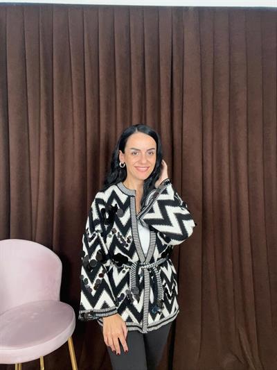 SİYAH PULLU ZİKZAK HIRKA