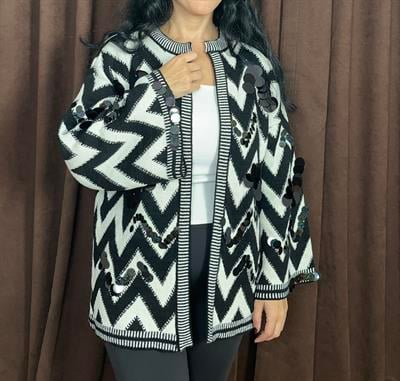 SİYAH PULLU ZİKZAK HIRKA