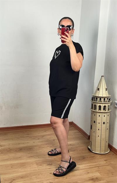 ŞORTLU KALP DETAYLI SİMLİ ŞERİTLİ MODAL SİYAH TAKIM