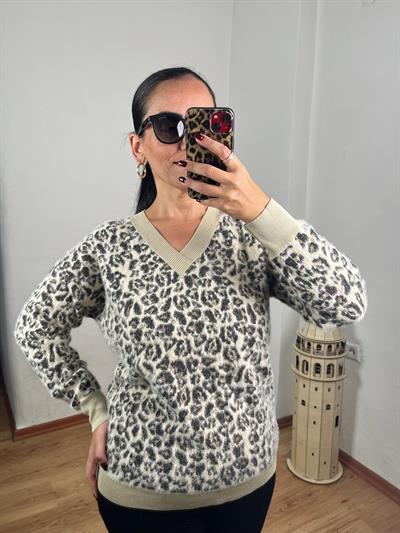 V YAKA LEOPAR DESEN KREM YUMOŞ KAZAK