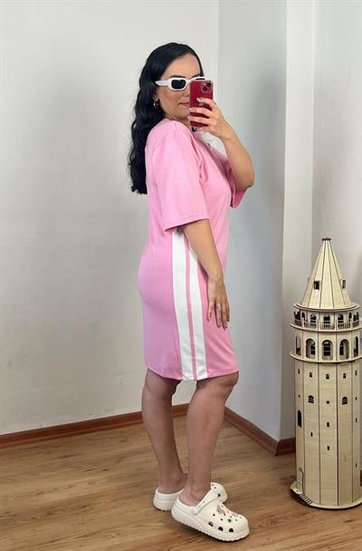 YAN BEYAZ ŞERİTLİ MODAL KUMAŞ PEMBE ELBİSE