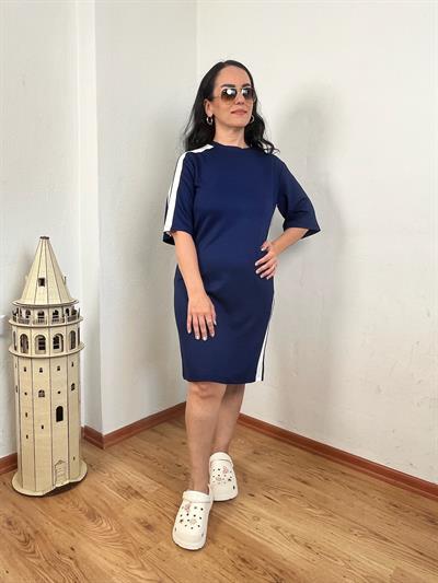 YAN BEYAZ ŞERİTLİ MODAL KUMAŞ LACİVERT ELBİSE