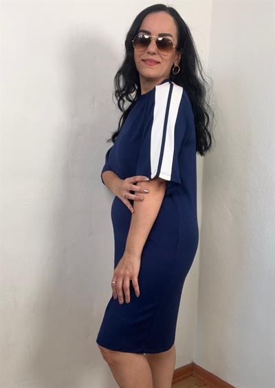 YAN BEYAZ ŞERİTLİ MODAL KUMAŞ LACİVERT ELBİSE